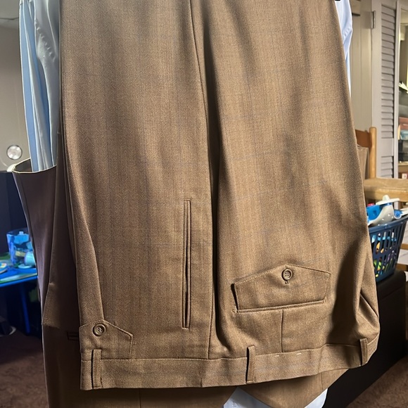 3pc dbl breasted tan herringbone with a hint of blue pants are 31in inseam - Picture 2 of 10